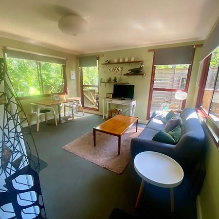 Sutton Spring Art Retreats Apartment Дейлсфорд Екстериор снимка