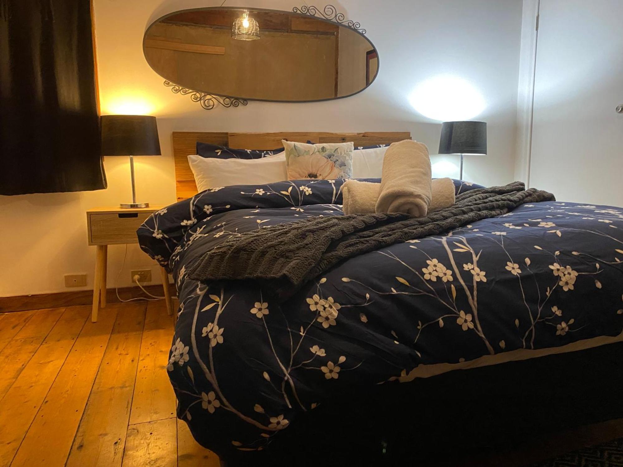 Sutton Spring Art Retreats Apartment Дейлсфорд Стая снимка