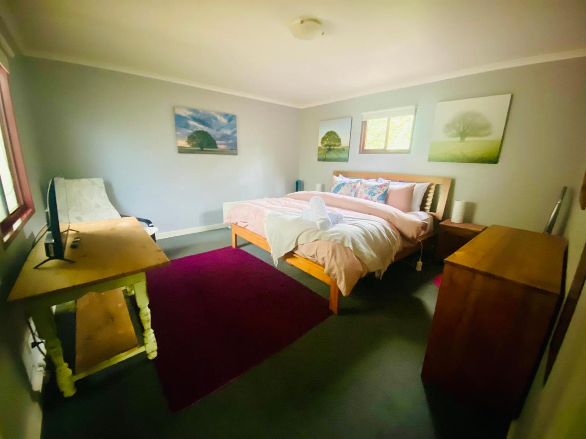 Sutton Spring Art Retreats Apartment Дейлсфорд Стая снимка