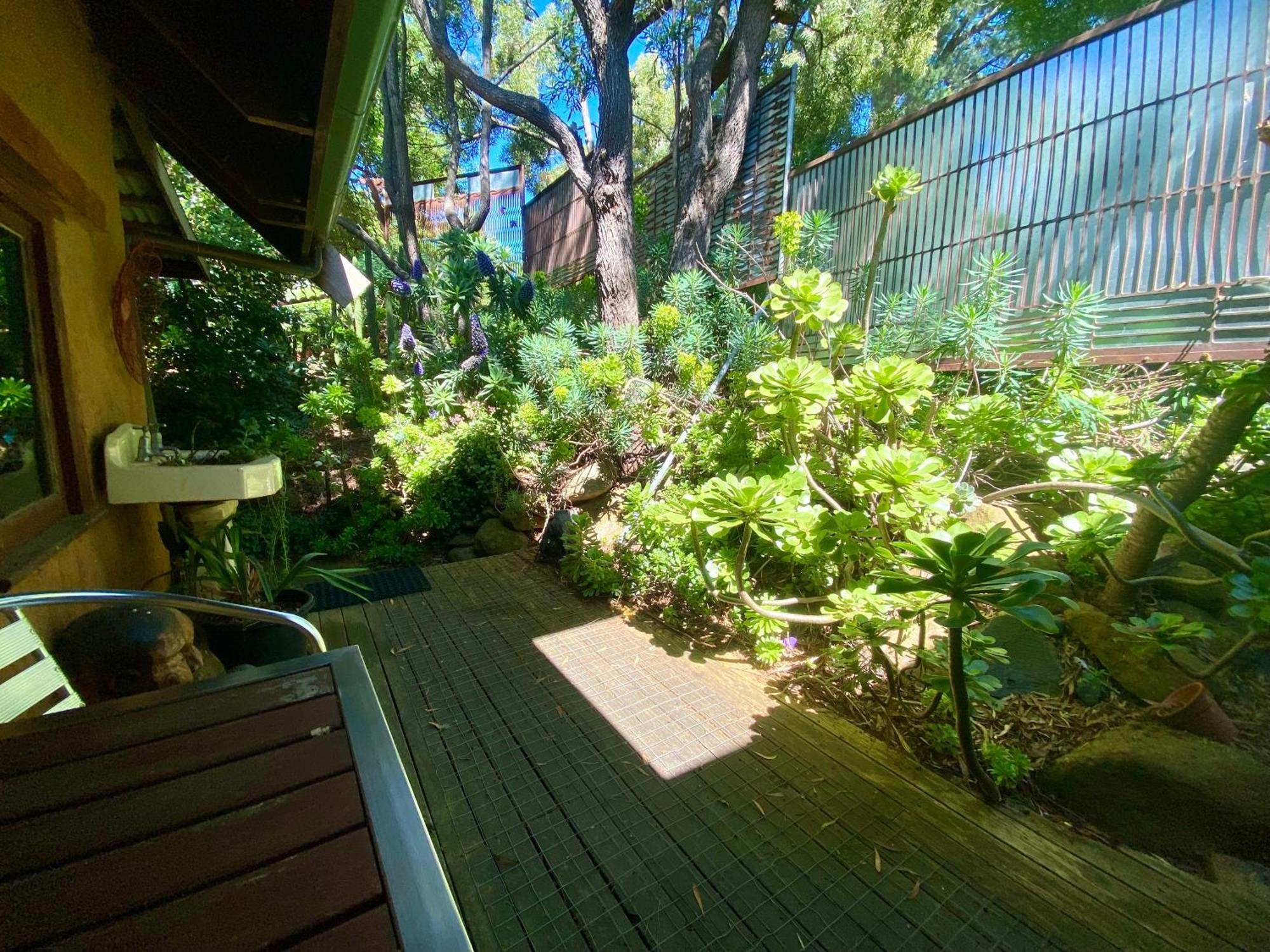 Sutton Spring Art Retreats Apartment Дейлсфорд Стая снимка